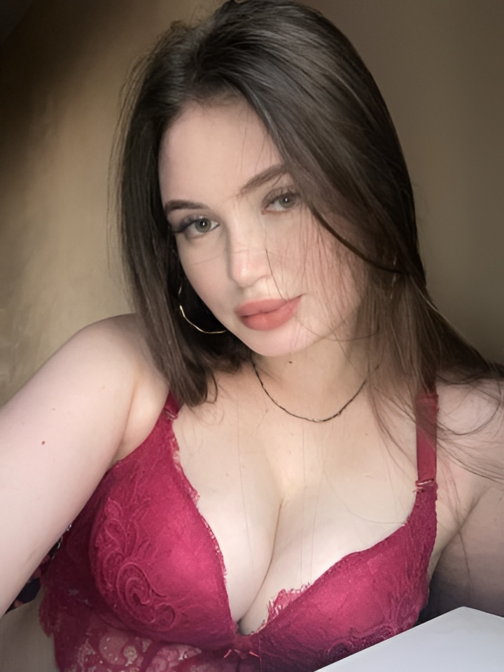 Майя привлекальеная девушка из Севастополя цена от 2000 руб