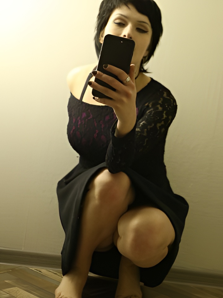 Виктория привлекальеная девушка из Севастополя цена от 4000 руб