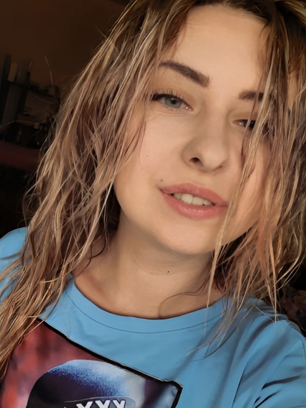 Азалия привлекательная девушка из Севастополя цена от 3000 руб