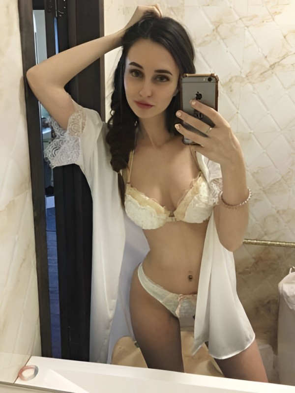 Ольга привлекательная девушка из Севастополя цена от 1500 руб